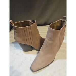 Qupid Slay Ankle Boots for Women Tan Size 10 Suede Western vibe Fast Ship